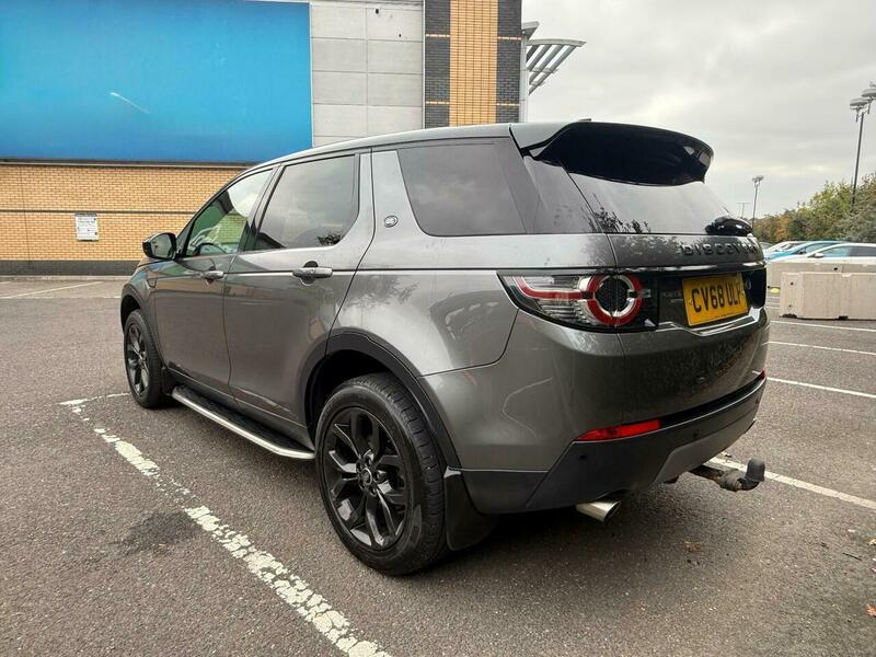 Used Land Rover Discovery Sport 2018 for sale - 76384760: Photo 5
