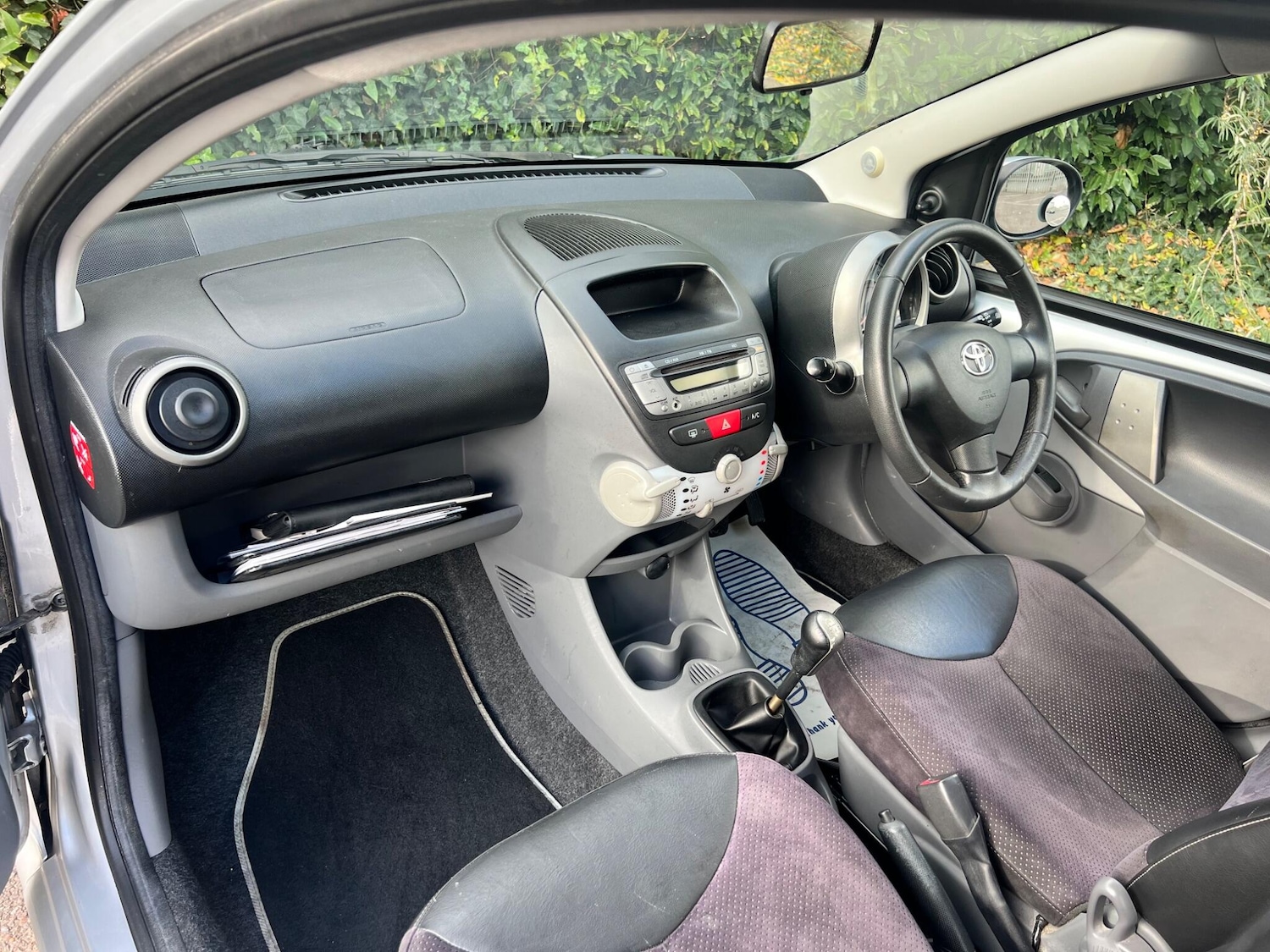 Used Toyota AYGO 2011 for sale - 76384764: Photo 12