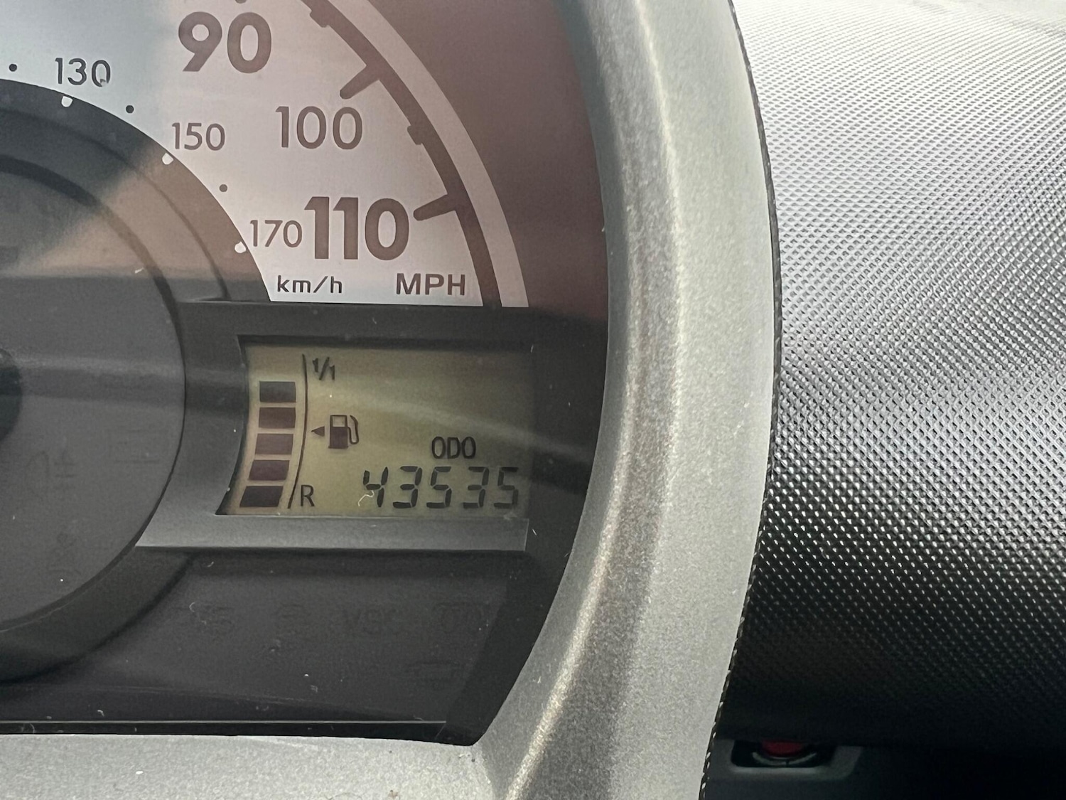 Used Toyota AYGO 2011 for sale - 76384764: Photo 32