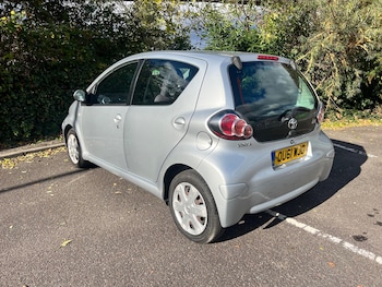 Used Toyota AYGO 2011 for sale - 76384764: Photo