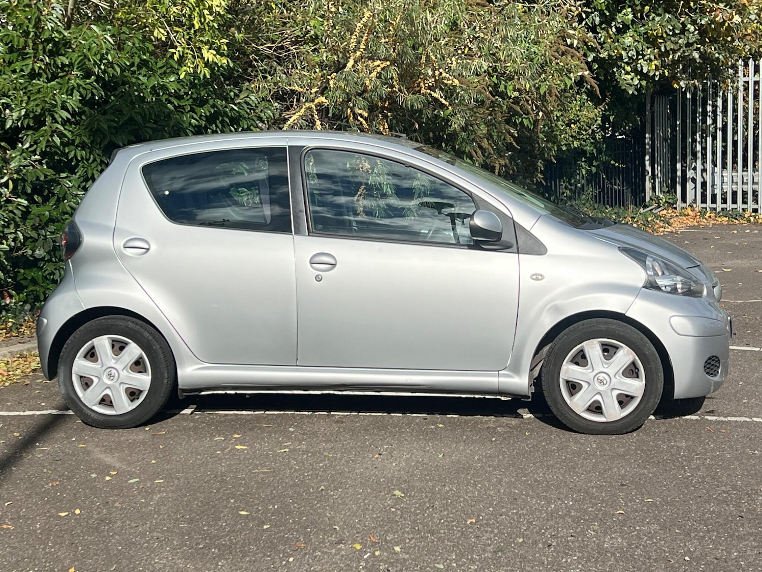 Used Toyota AYGO 2011 for sale - 76384764: Photo 7