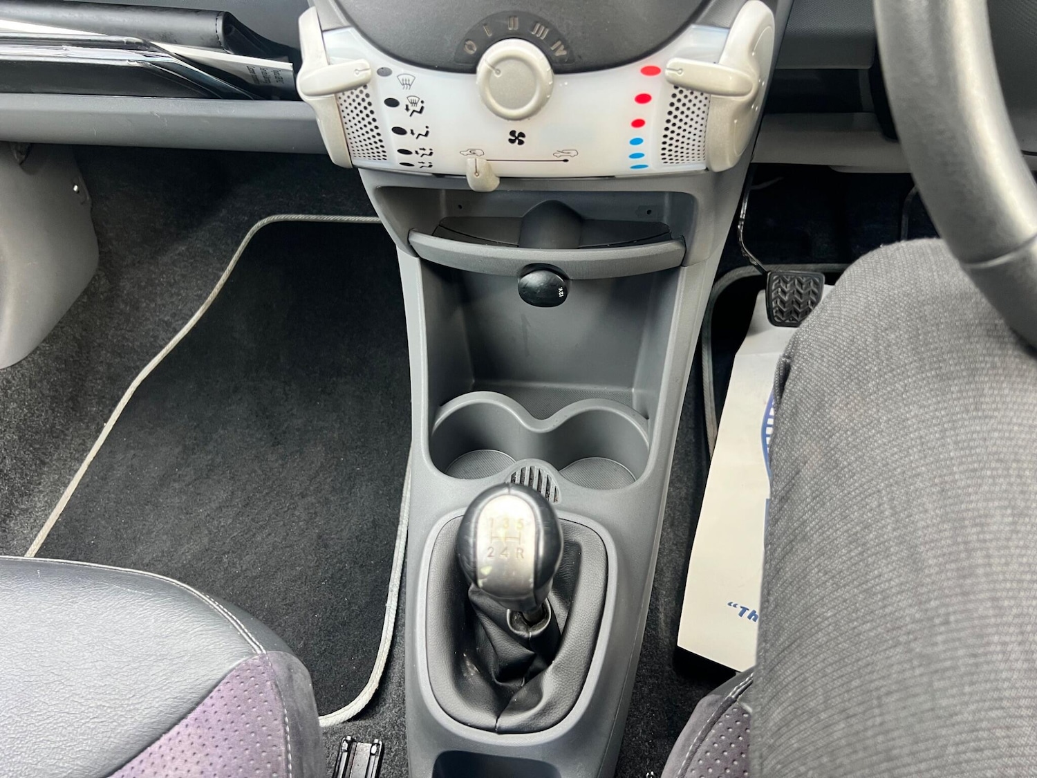 Used Toyota AYGO 2011 for sale - 76384764: Photo 9