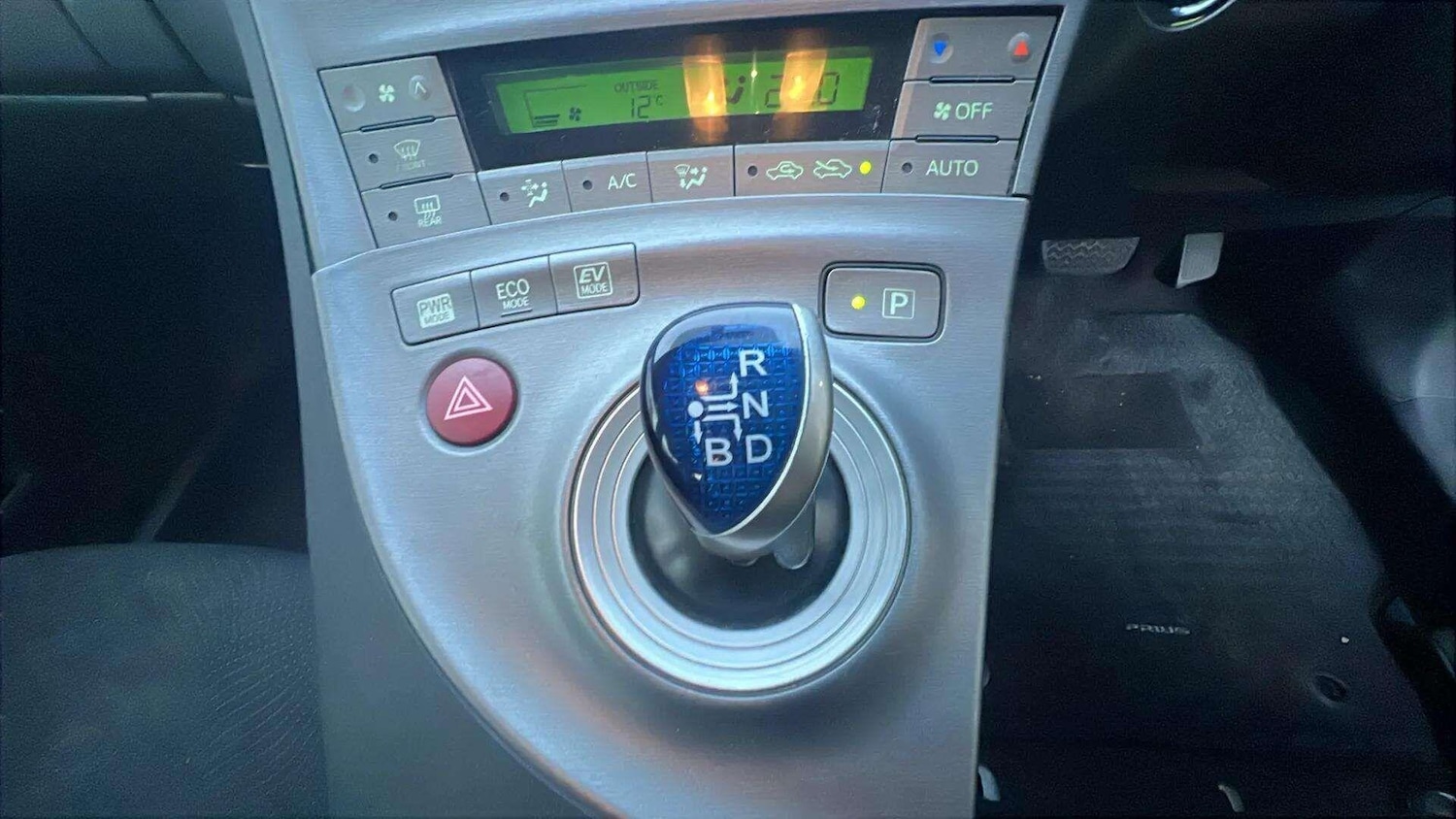 Used Toyota Prius 2018 for sale - 76913915: Photo 11