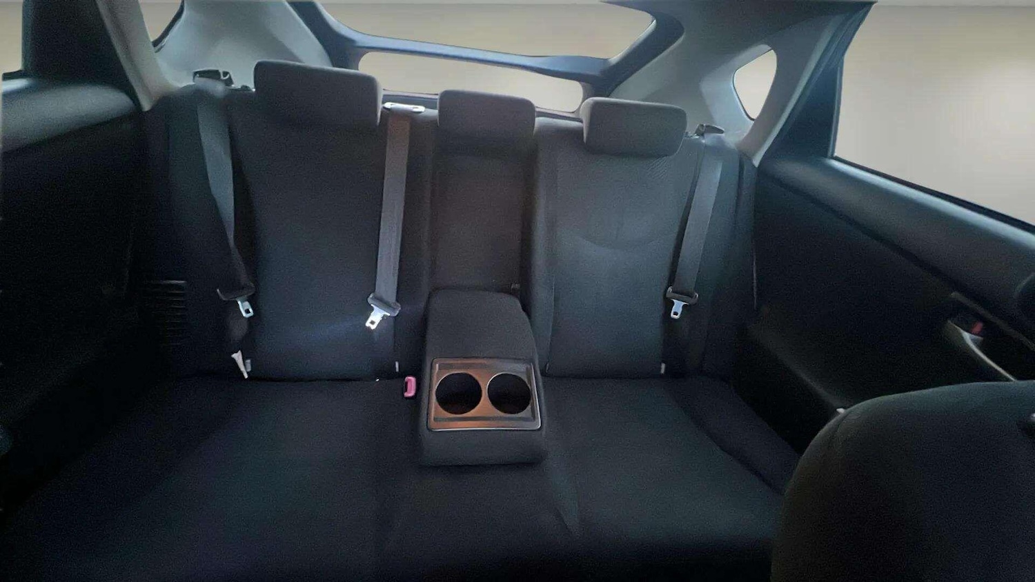 Used Toyota Prius 2018 for sale - 76913915: Photo 12