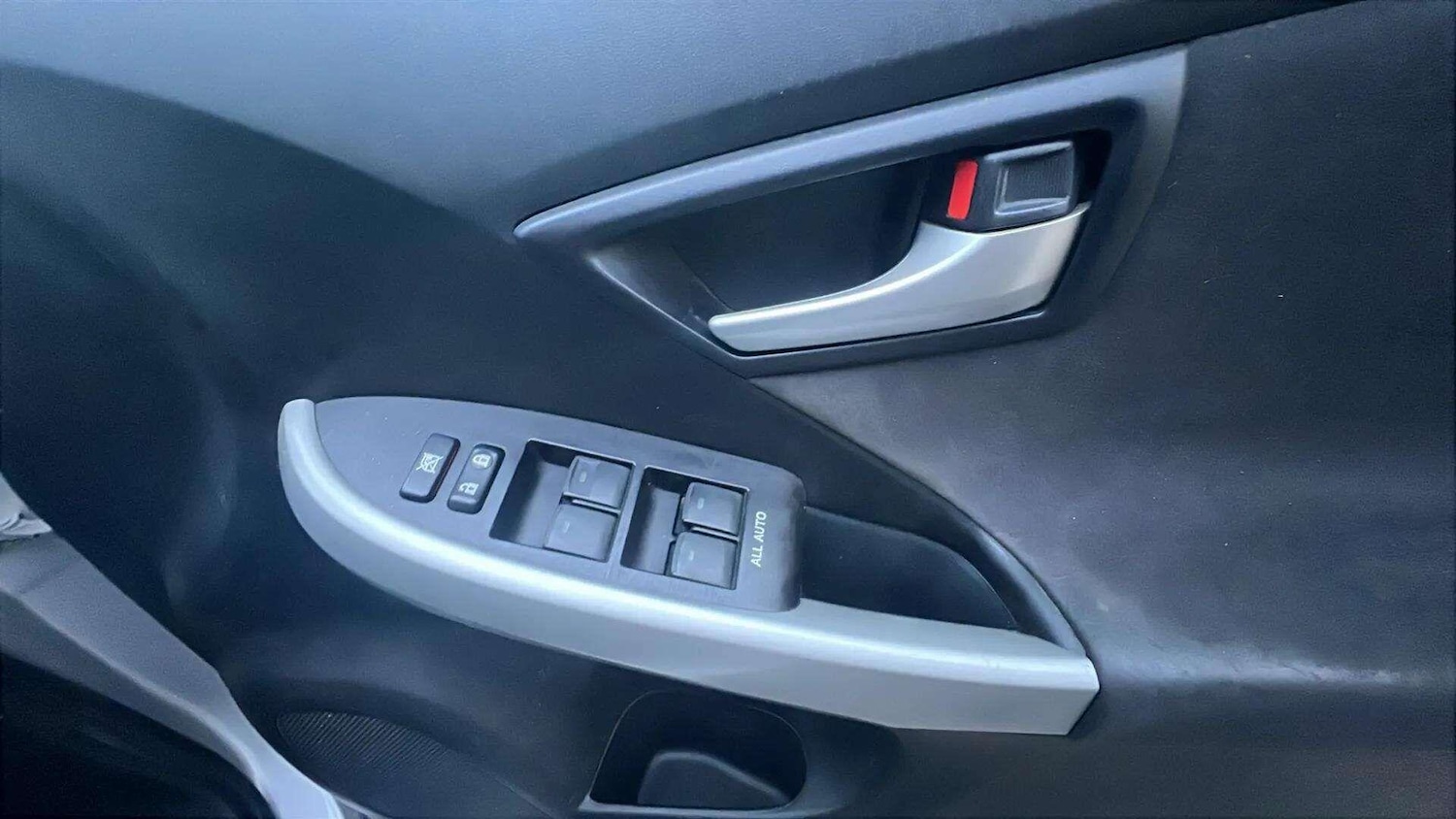 Used Toyota Prius 2018 for sale - 76913915: Photo 17