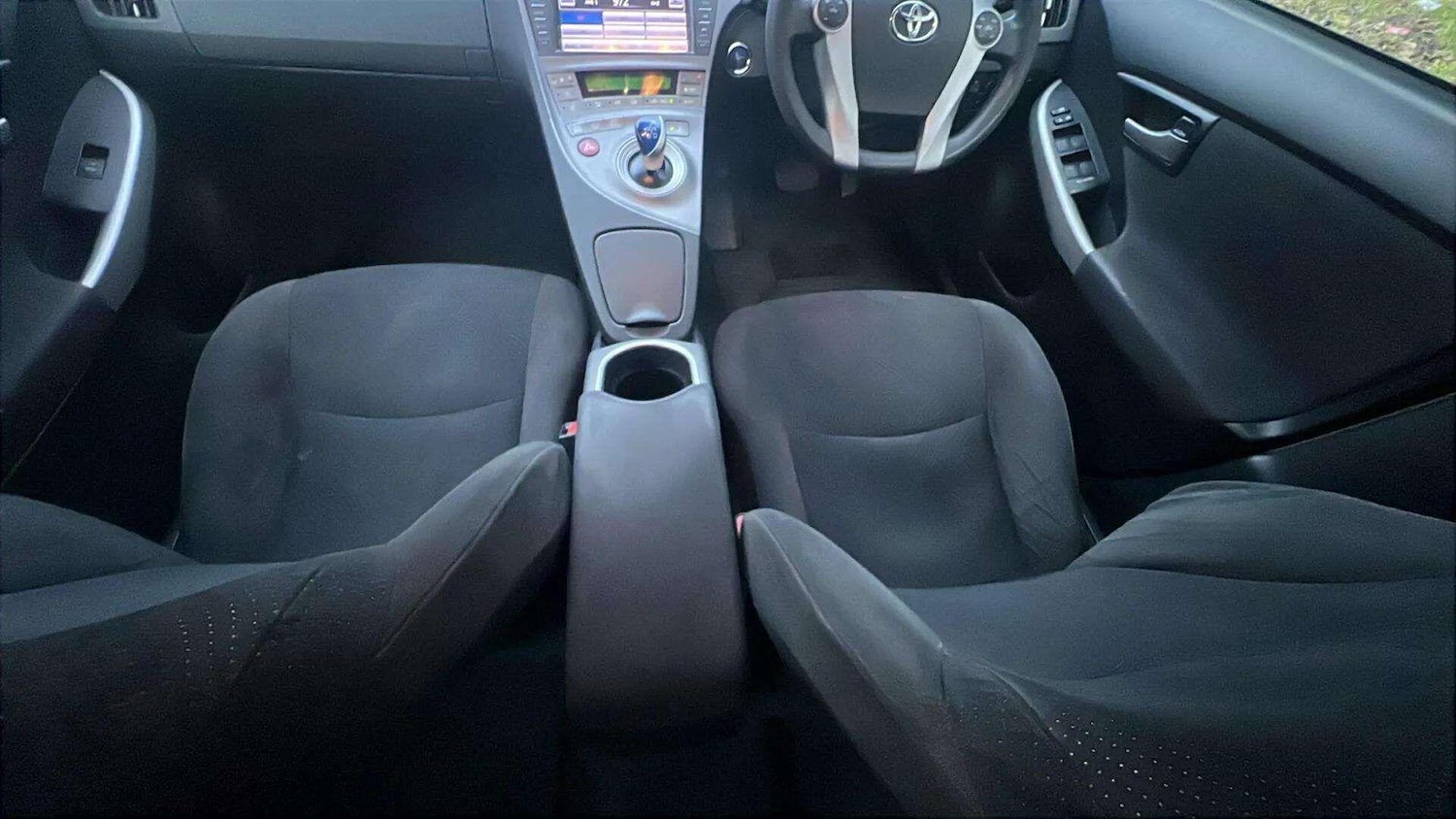 Used Toyota Prius 2018 for sale - 76913915: Photo 35