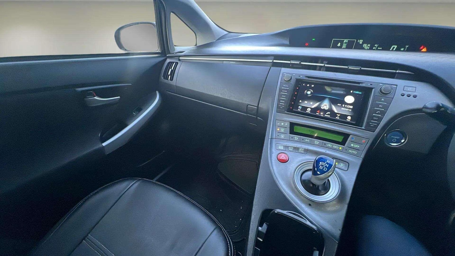 Used Toyota Prius 2018 for sale - 76780908: Photo 10