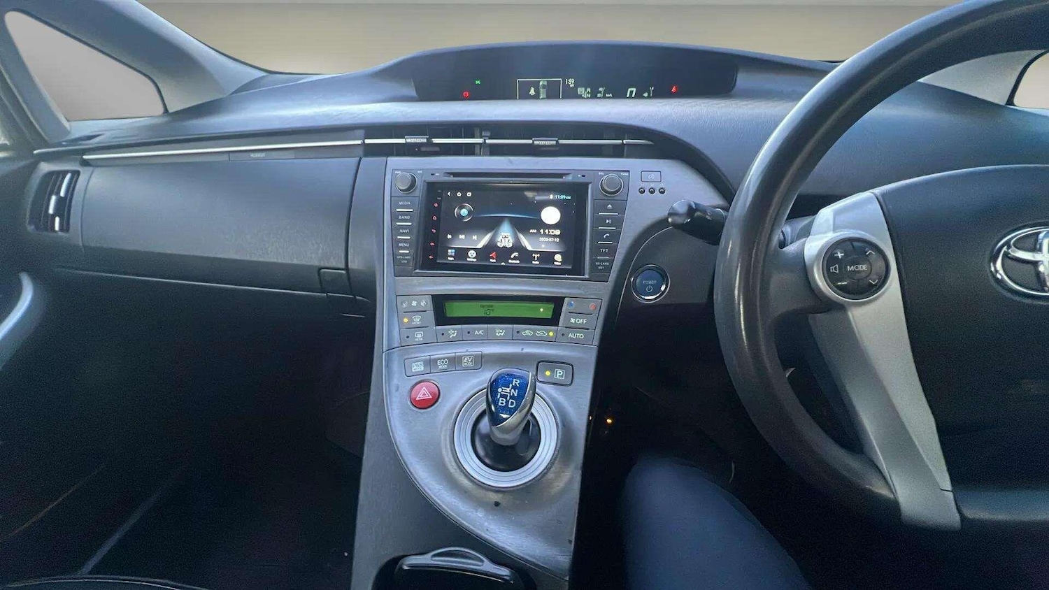 Used Toyota Prius 2018 for sale - 76780908: Photo 11