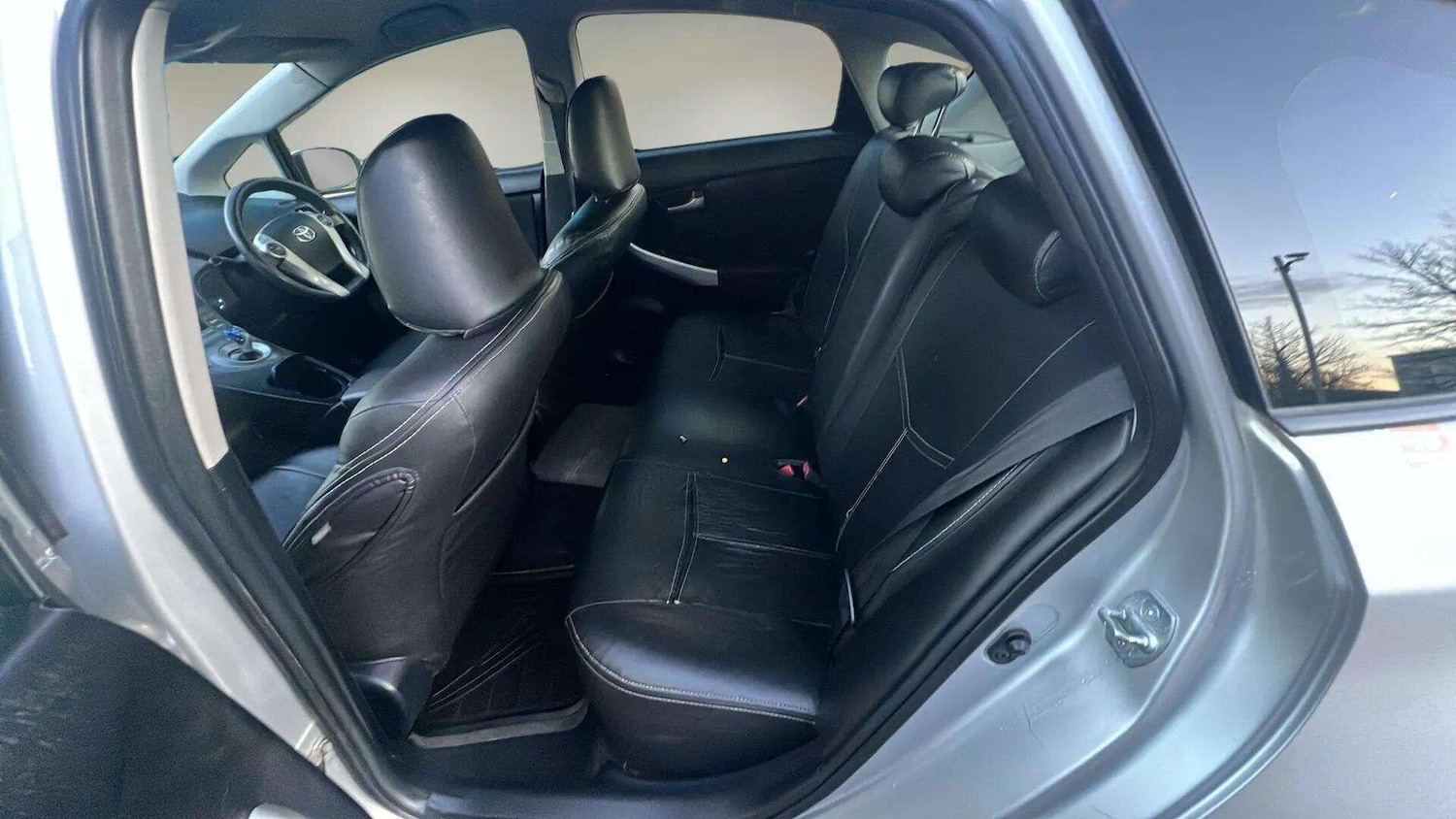 Used Toyota Prius 2018 for sale - 76780908: Photo 30