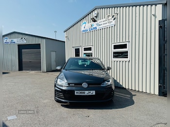 Used Volkswagen Golf 2017 for sale - 75602118: Photo