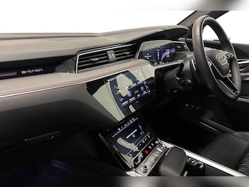 Used Audi Q8 2024 for sale - 79078971: Photo