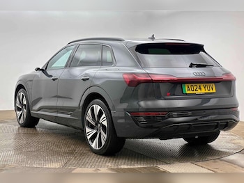Used Audi Q8 2024 for sale - 79078971: Photo