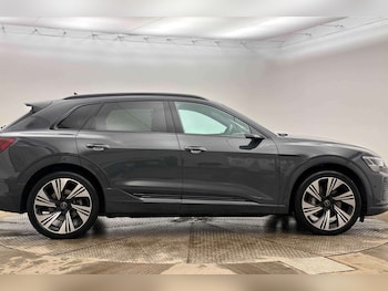 Used Audi Q8 2024 for sale - 79078971: Photo