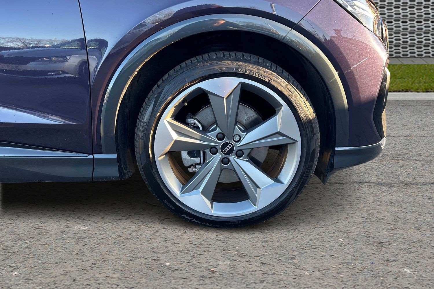 Used Audi Q4 e-tron 2025 for sale - 76661764: Photo 5