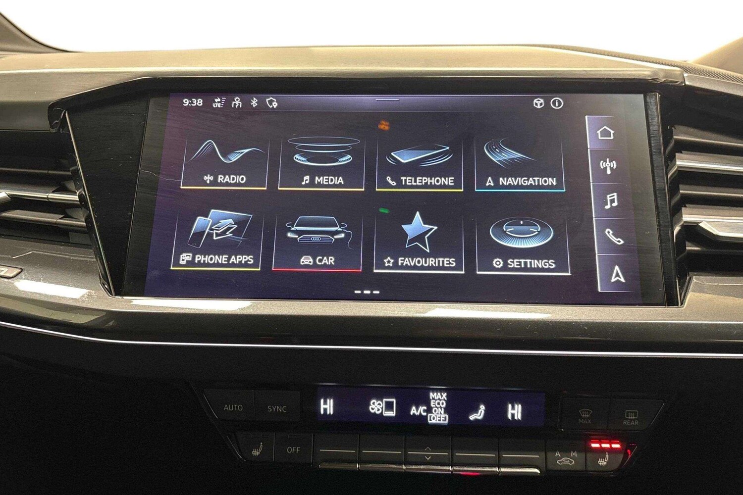 Used Audi Q4 e-tron 2023 for sale - 77842532: Photo 8