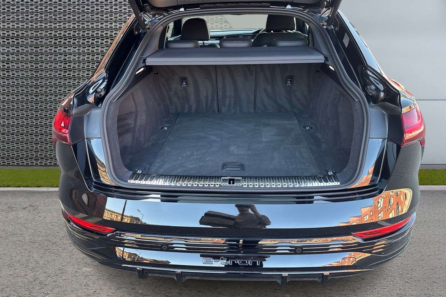 Used Audi Q8 2024 for sale - 78173939: Photo 13