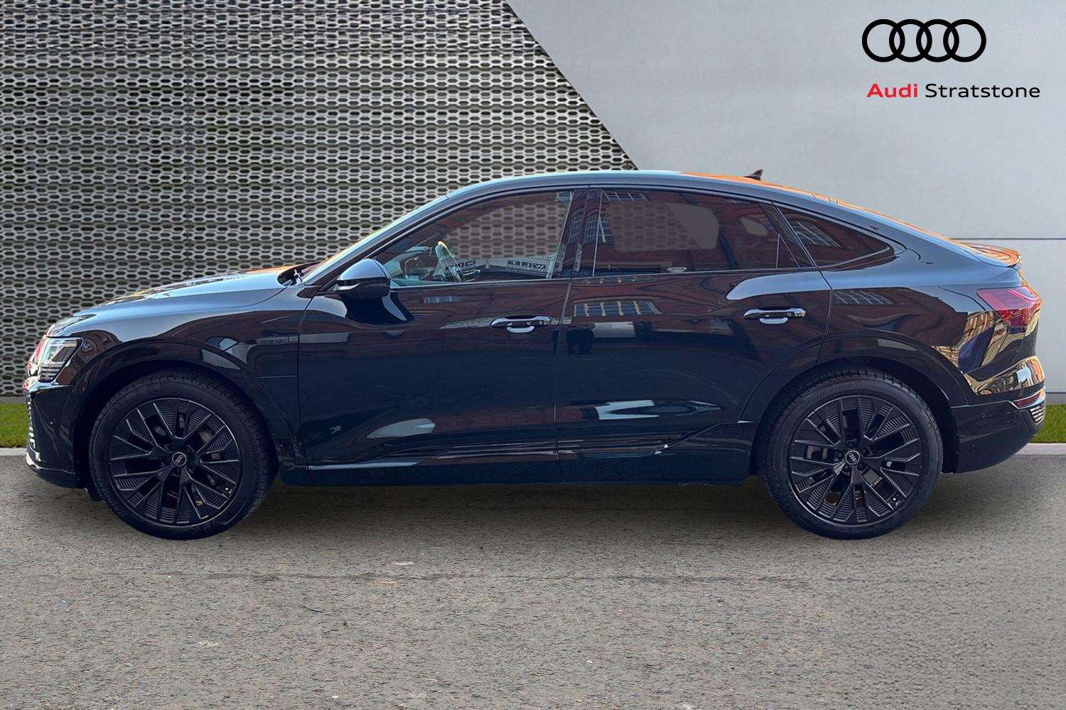 Used Audi Q8 2024 for sale - 78173939: Photo 8