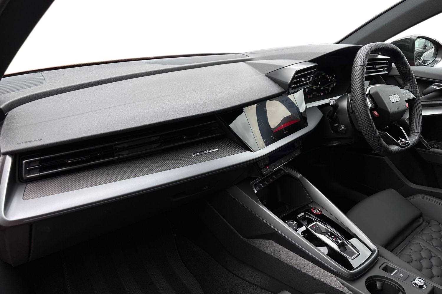 Used Audi RS3 2025 for sale - 77810825: Photo 2