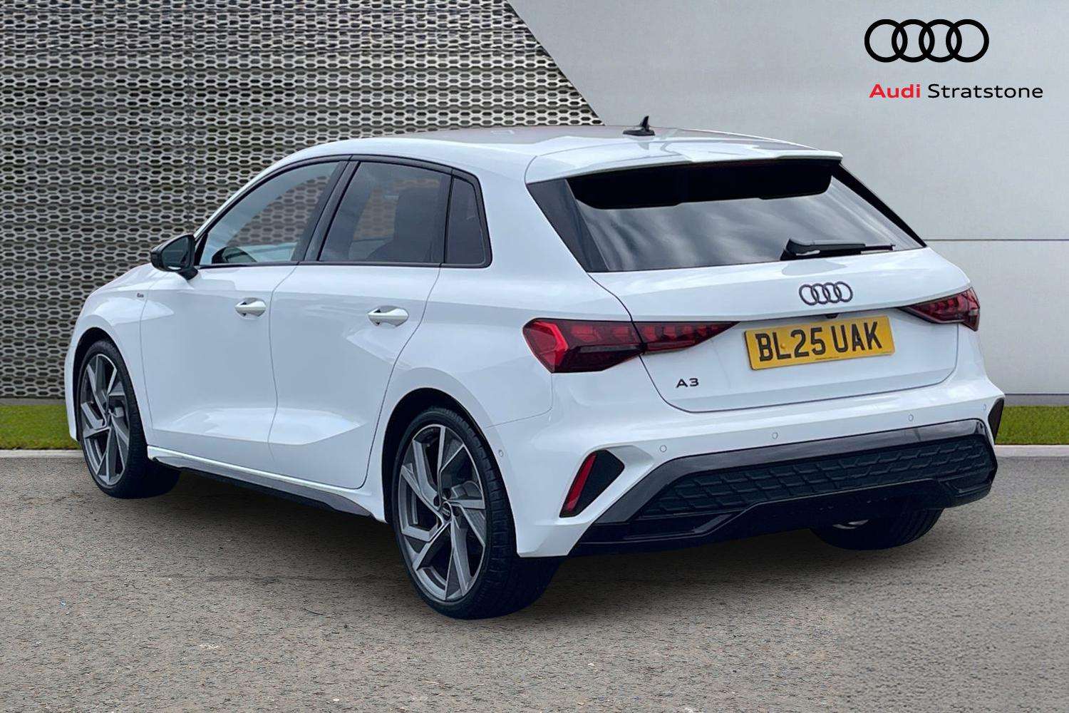 Used Audi A3 2025 for sale - 76842836: Photo 3