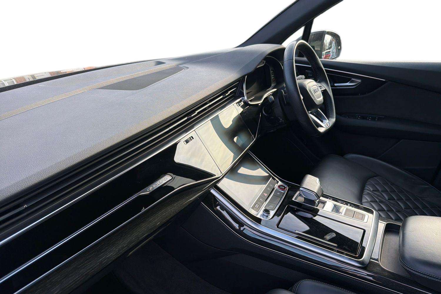 Used Audi Q7 2022 for sale - 78023895: Photo 2