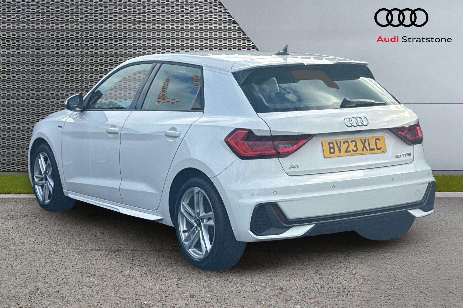 Used Audi A1 2023 for sale - 76540704: Photo 3