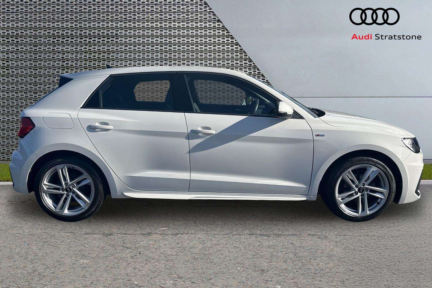 Used Audi A1 2023 for sale - 76540704: Photo 4