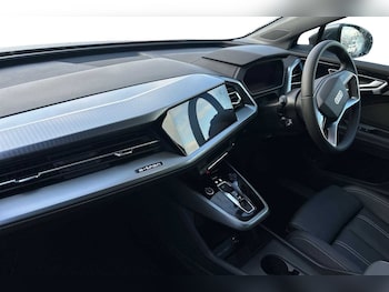 Used Audi Q4 e-tron 2024 for sale - 74716878: Photo