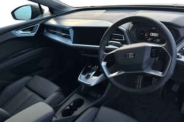 Used Audi Q4 e-tron 2024 for sale - 74716878: Photo 6