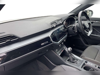 Used Audi Q3 2021 for sale - 77233005: Photo