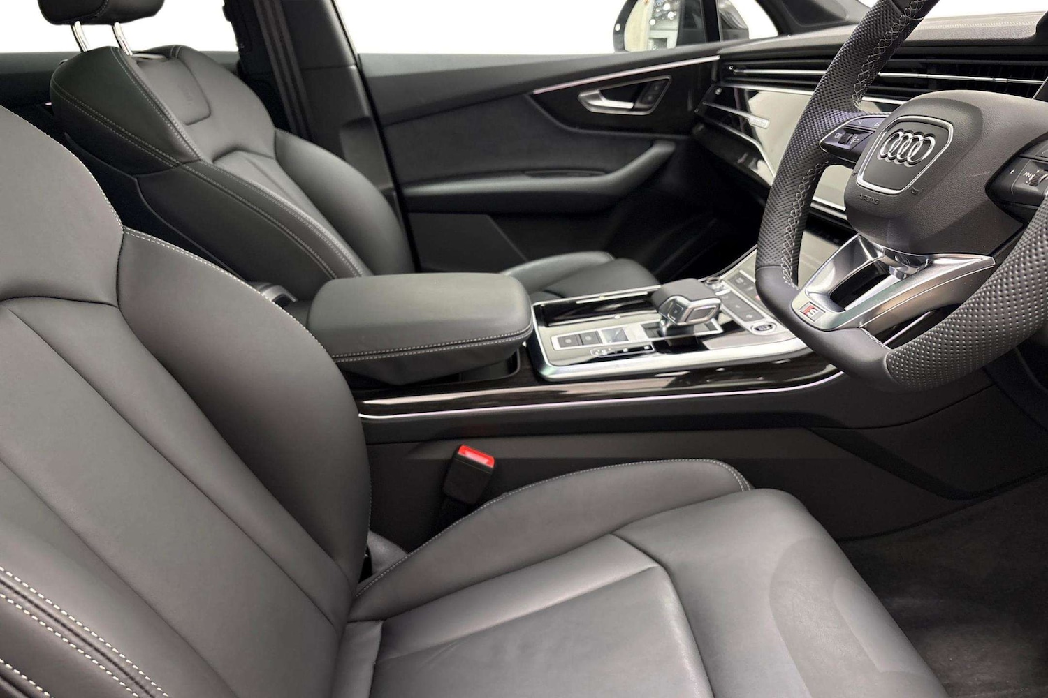 Used Audi Q7 2025 for sale - 77540820: Photo 10