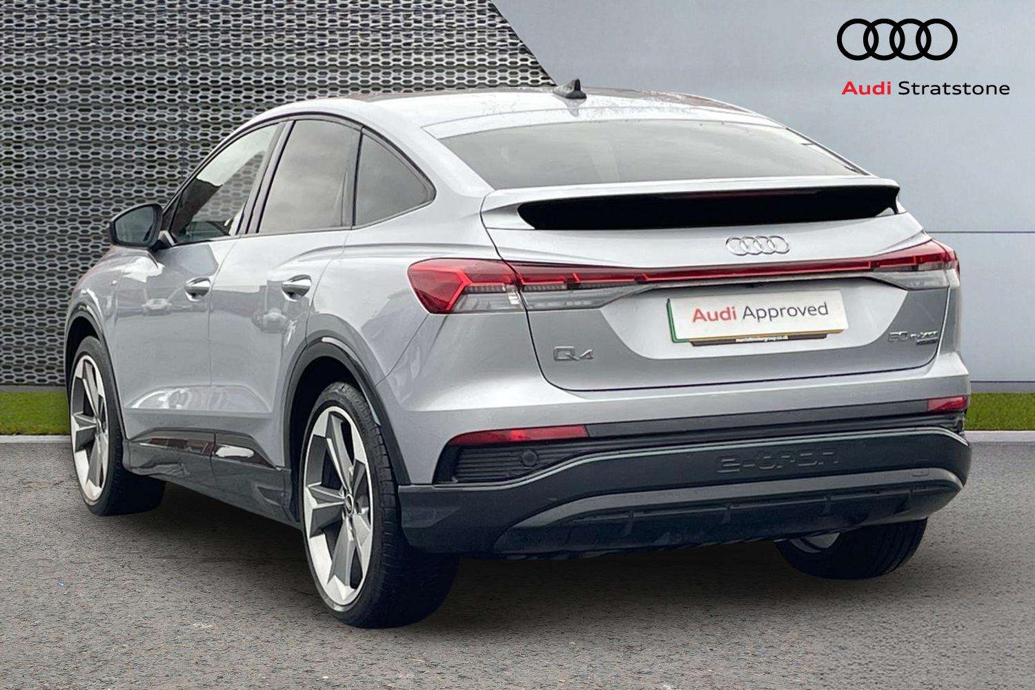 Used Audi Q4 e-tron 2021 for sale - 77083162: Photo 3