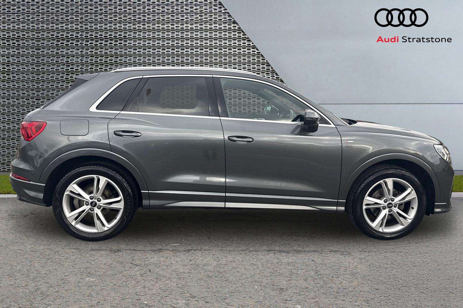 Used Audi Q3 2023 for sale - 76230415: Photo 4