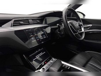 Used Audi e-tron 2020 for sale - 78937428: Photo