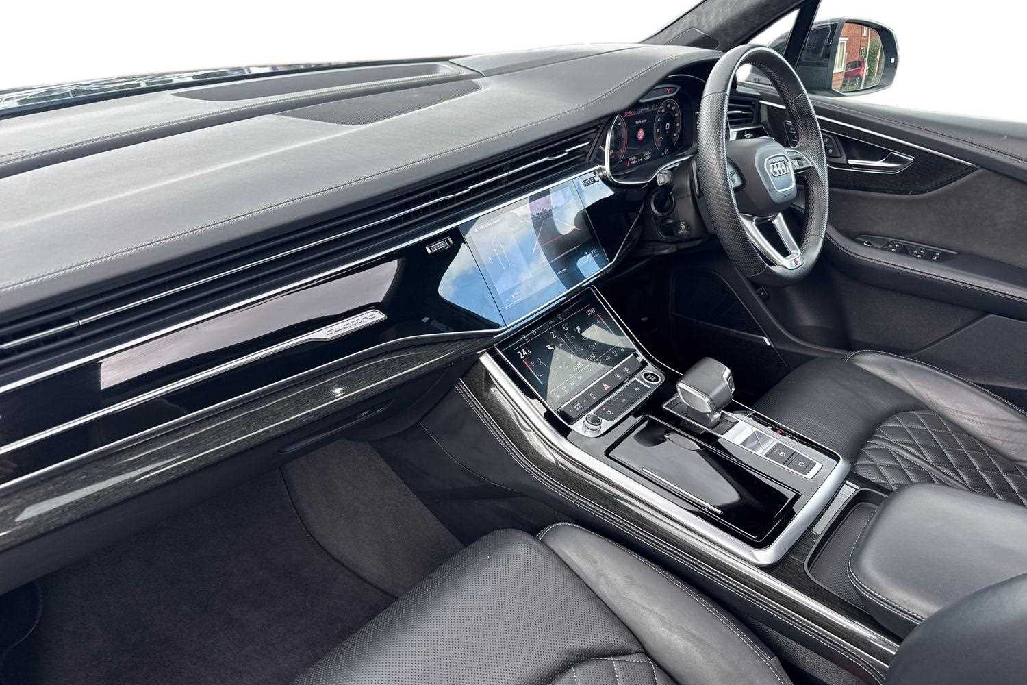Used Audi Q7 2022 for sale - 76075351: Photo 2