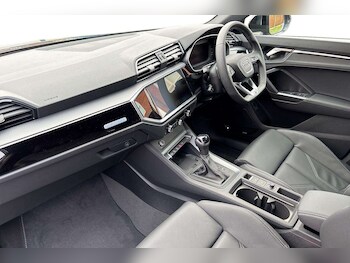 Used Audi Q3 2025 for sale - 77472504: Photo