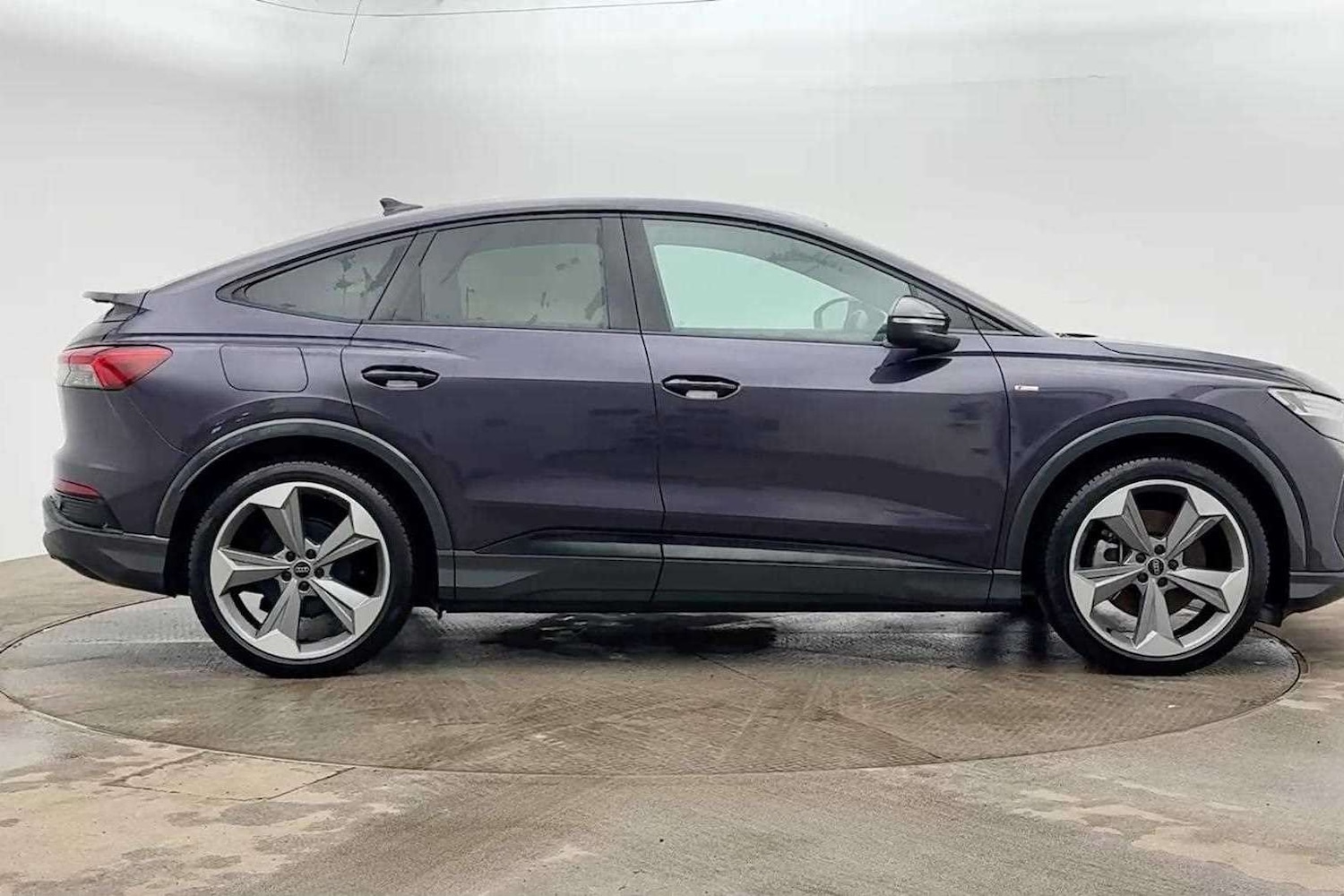 Used Audi Q4 e-tron 2024 for sale - 77928832: Photo 4