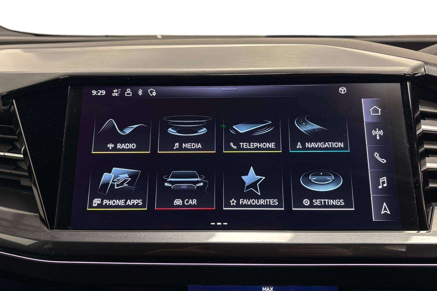 Used Audi Q4 e-tron 2024 for sale - 77928832: Photo 8