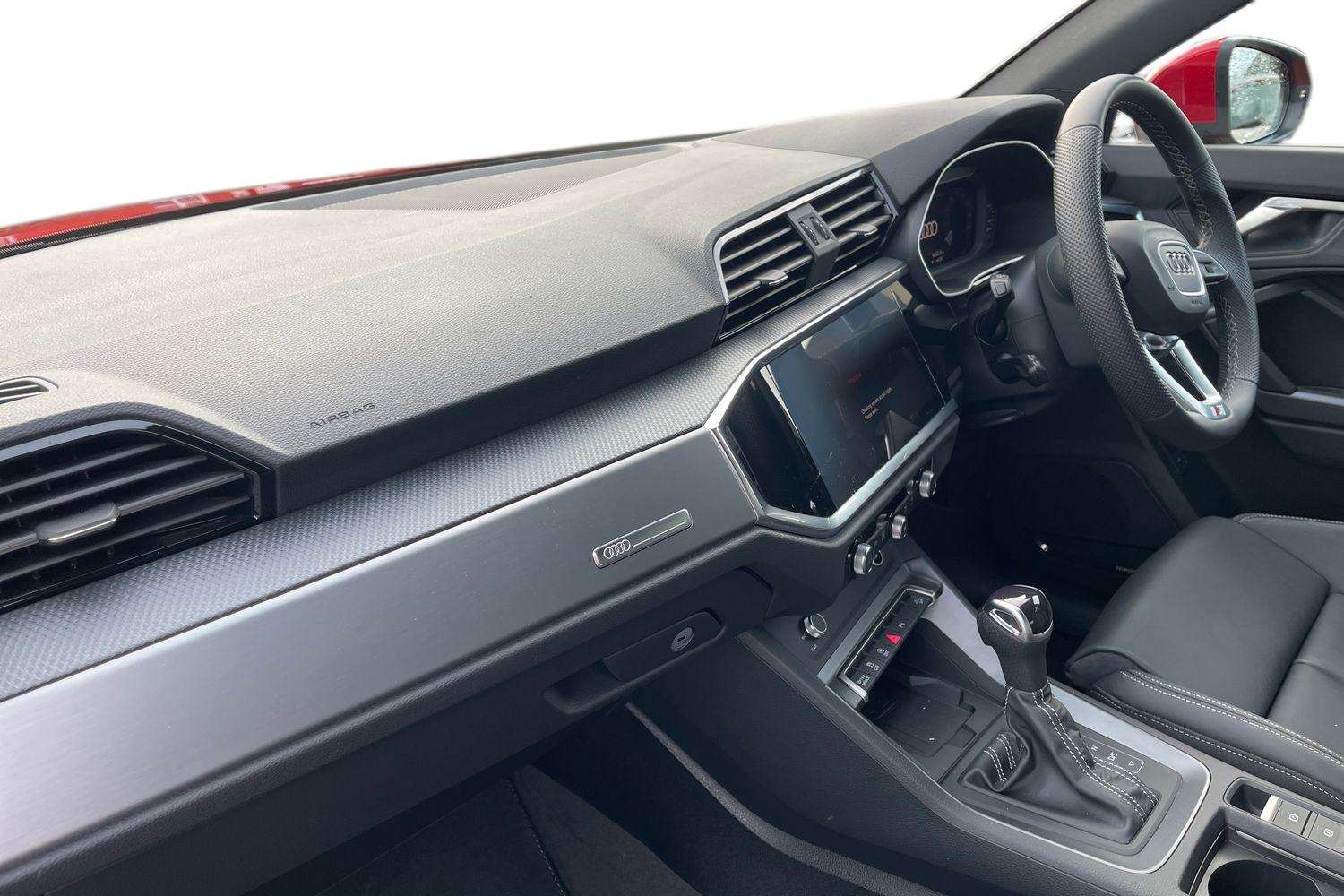 Used Audi Q3 2024 for sale - 76842890: Photo 2