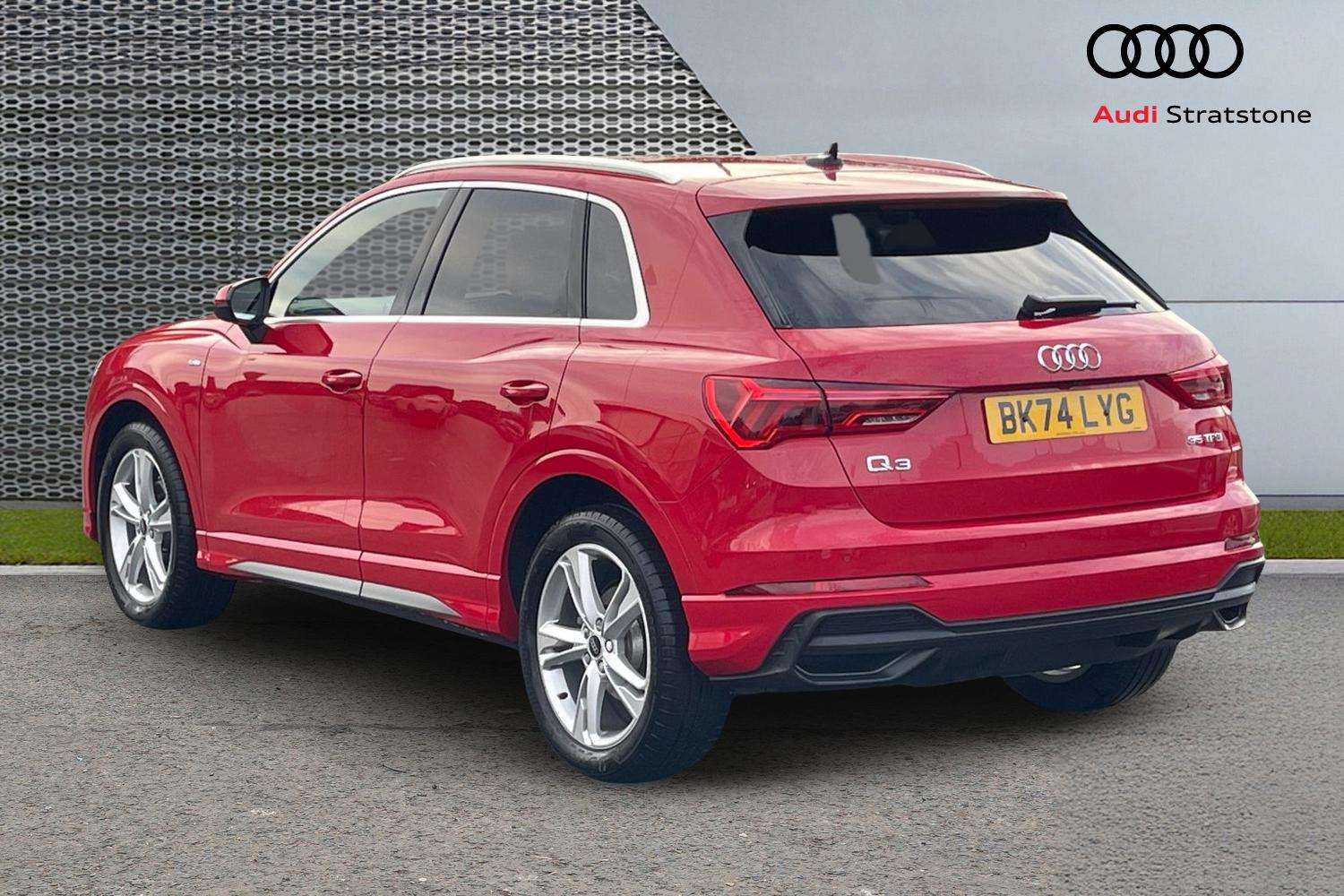 Used Audi Q3 2024 for sale - 76842890: Photo 3