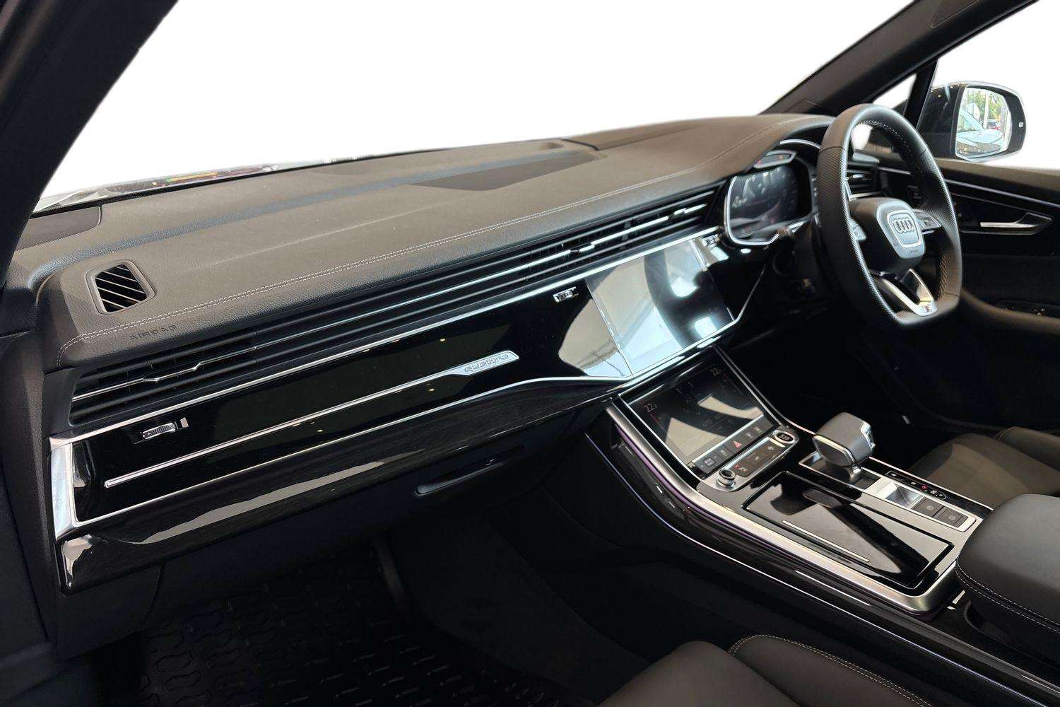 Used Audi Q7 2025 for sale - 76262454: Photo 2