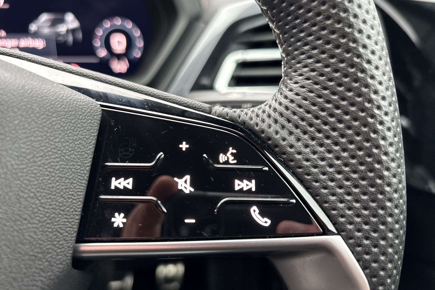 Used Audi Q4 e-tron 2025 for sale - 76929075: Photo 17