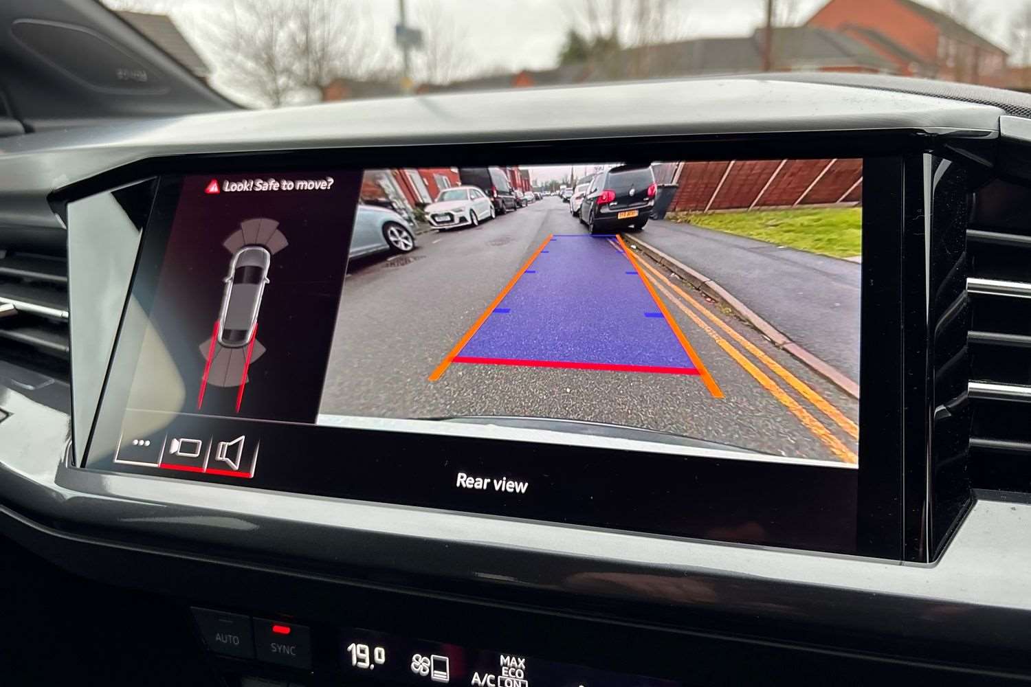 Used Audi Q4 e-tron 2025 for sale - 76929075: Photo 26