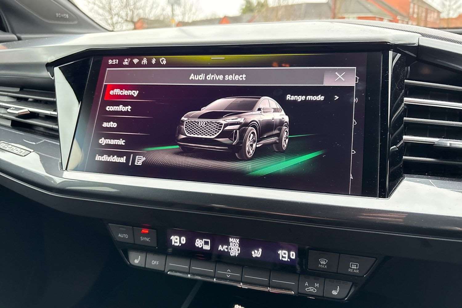 Used Audi Q4 e-tron 2025 for sale - 76929075: Photo 30