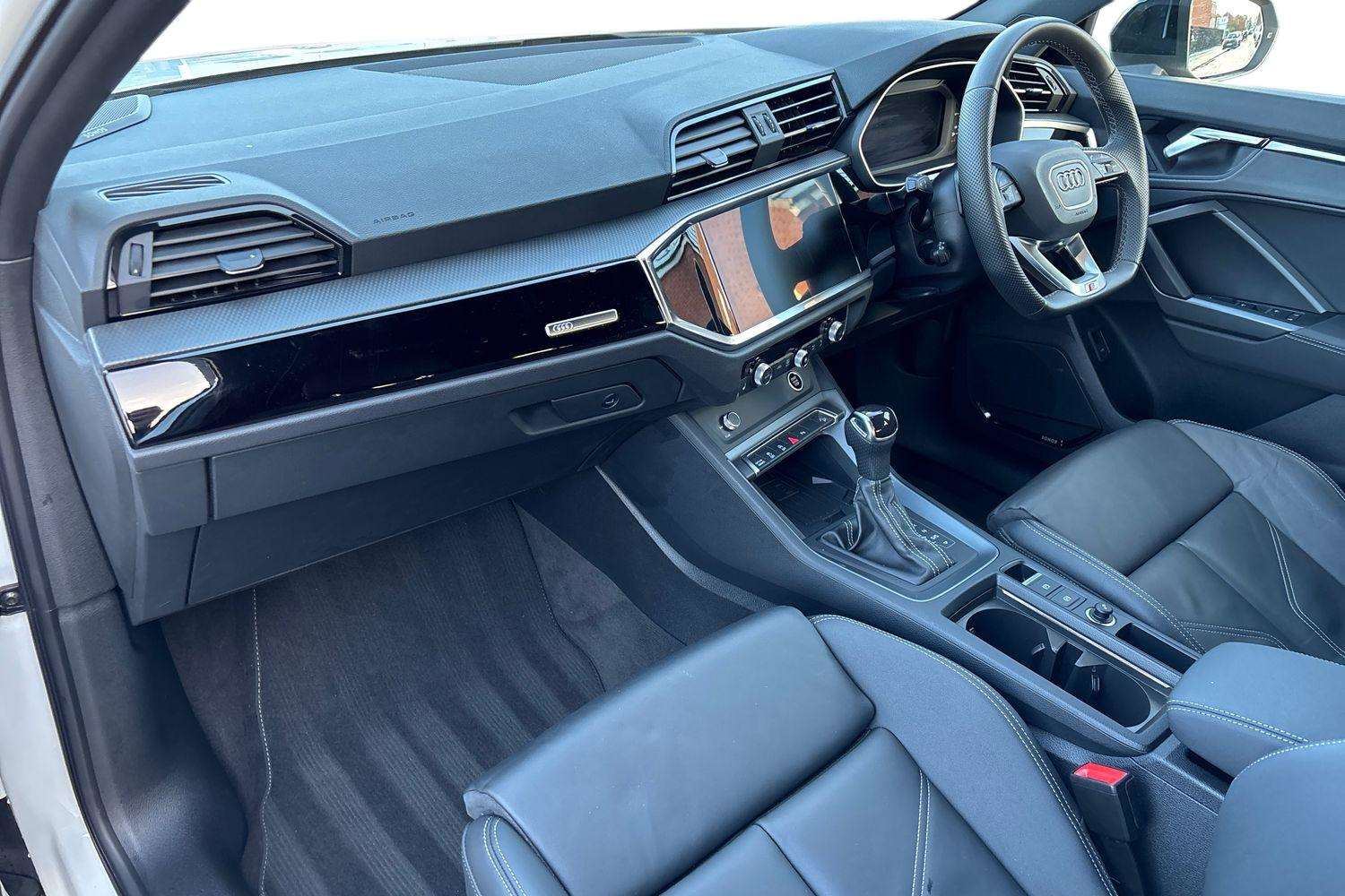 Used Audi Q3 2025 for sale - 77756615: Photo 2