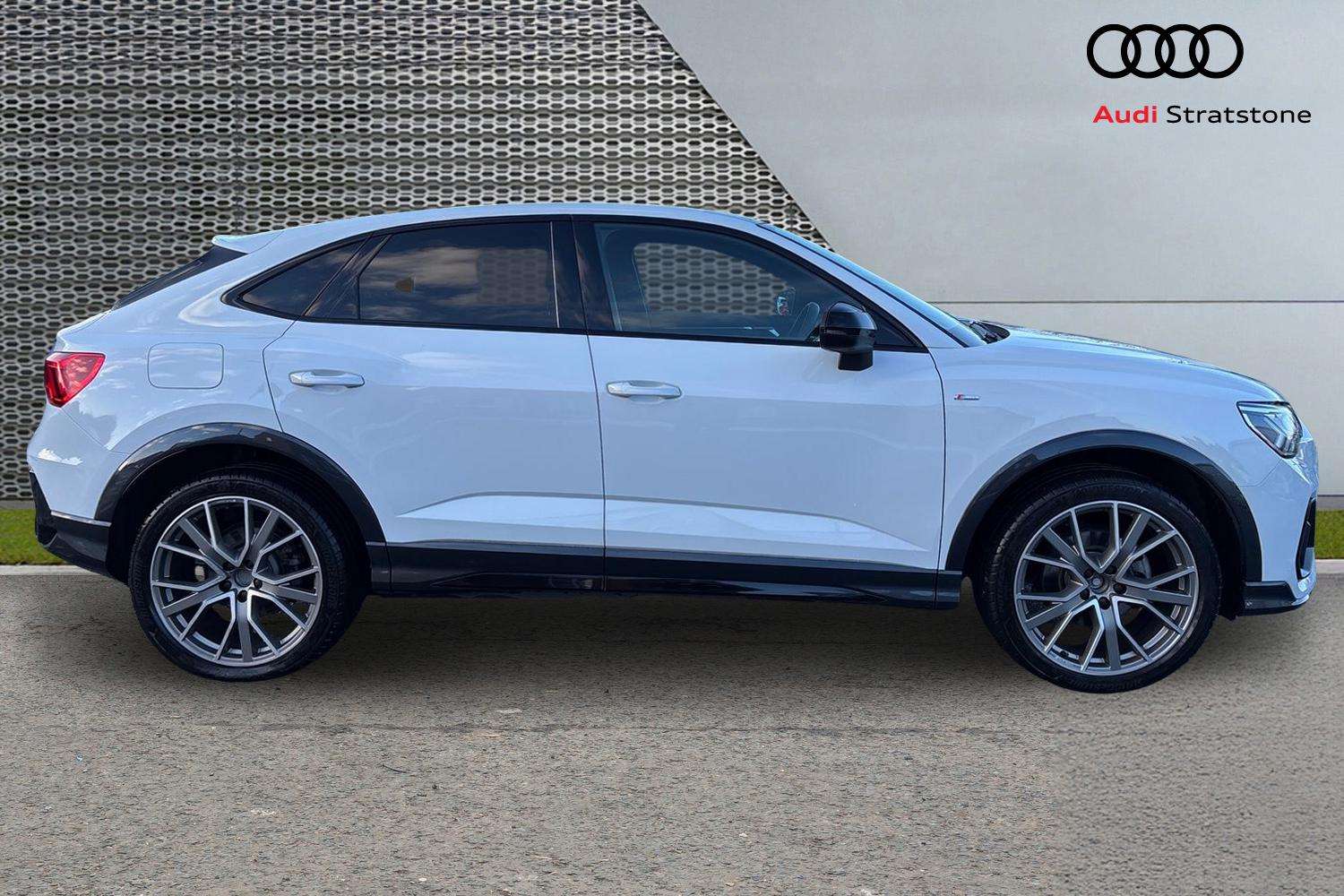 Used Audi Q3 2025 for sale - 77756615: Photo 4