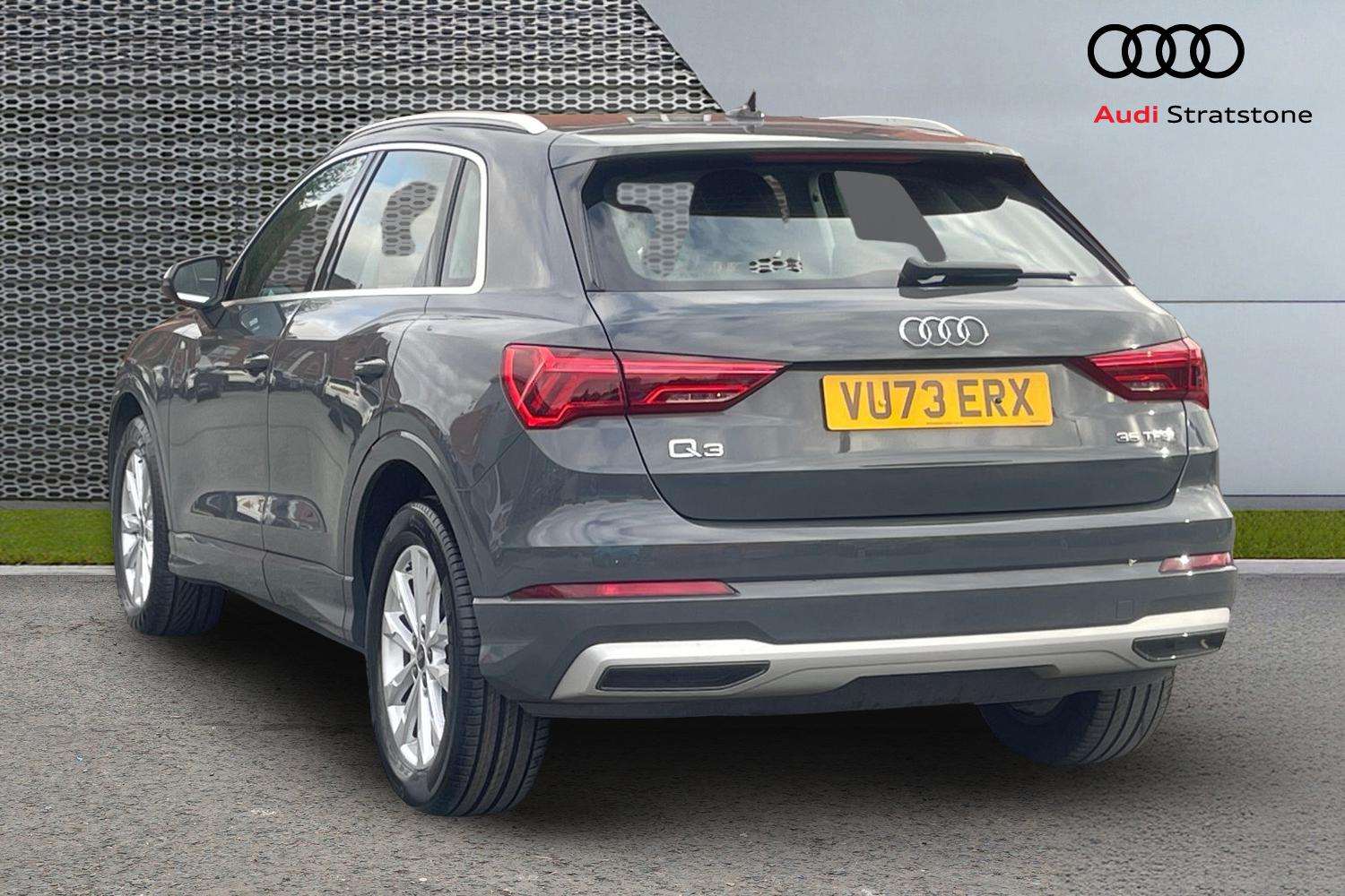 Used Audi Q3 2023 for sale - 77282055: Photo 2