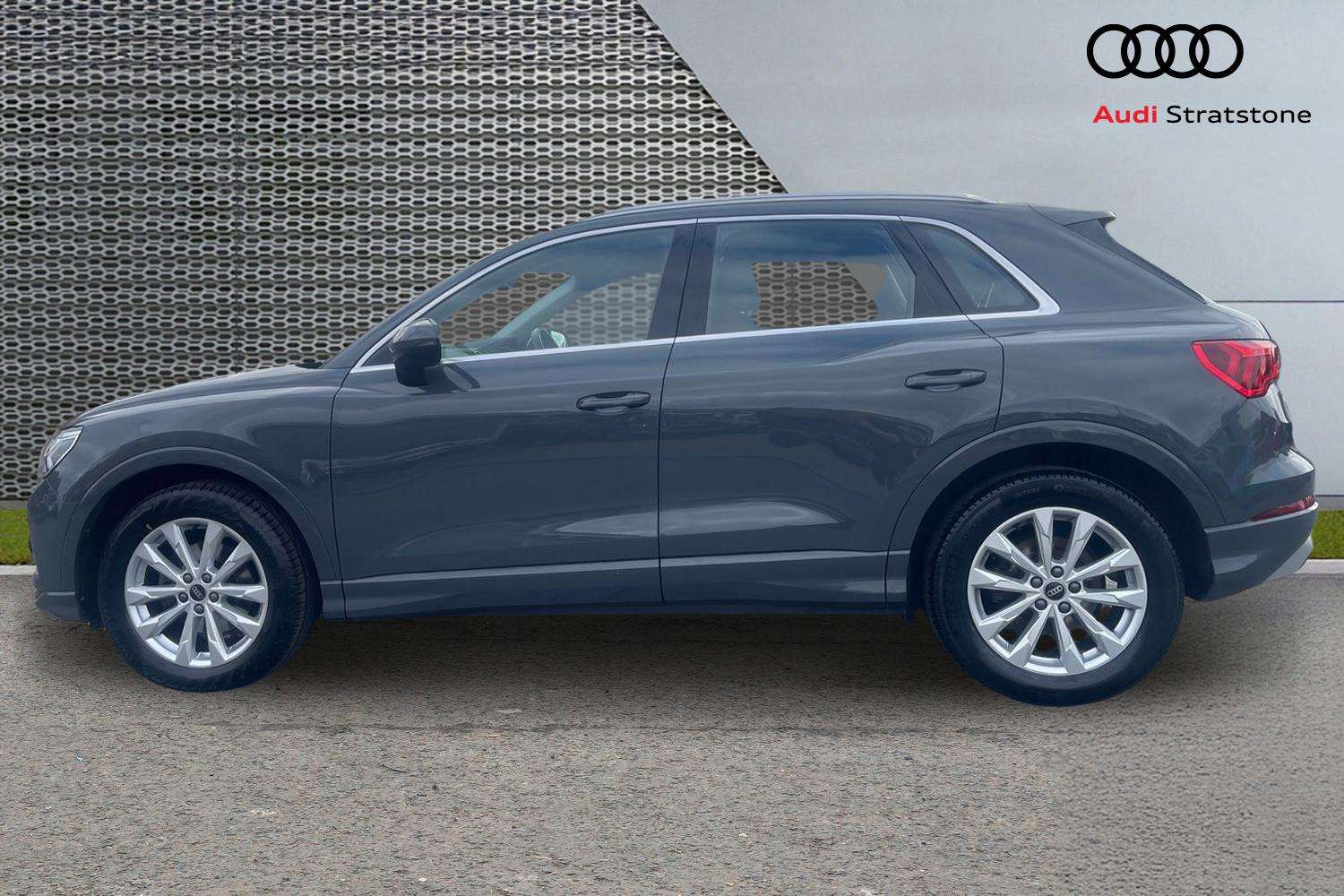 Used Audi Q3 2023 for sale - 77282055: Photo 7