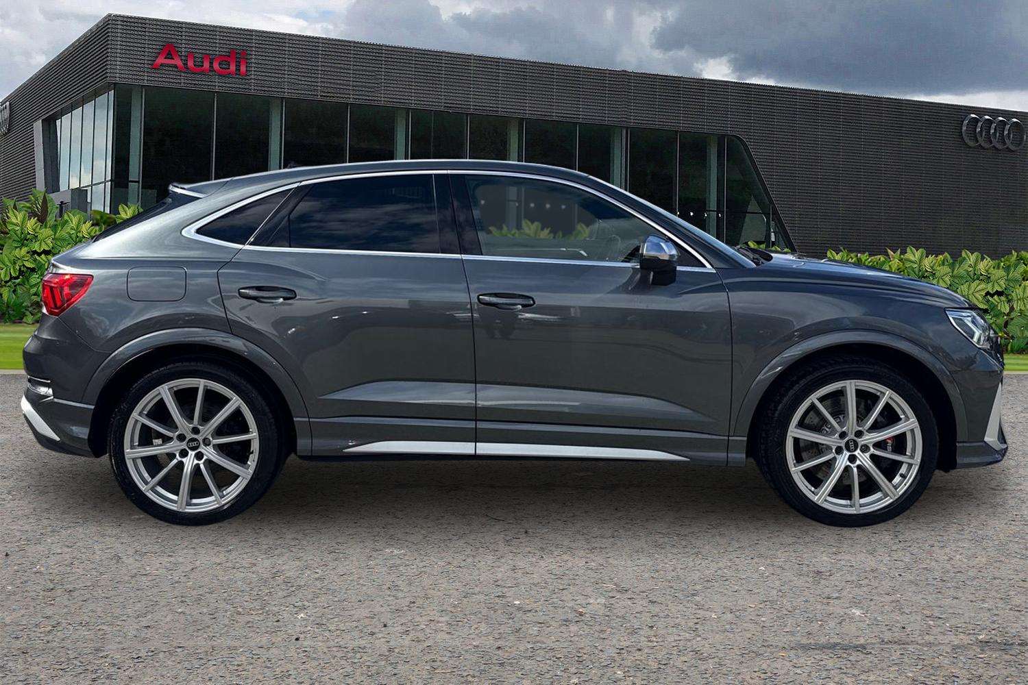 Used Audi RS Q3 2021 for sale - 75742265: Photo 4