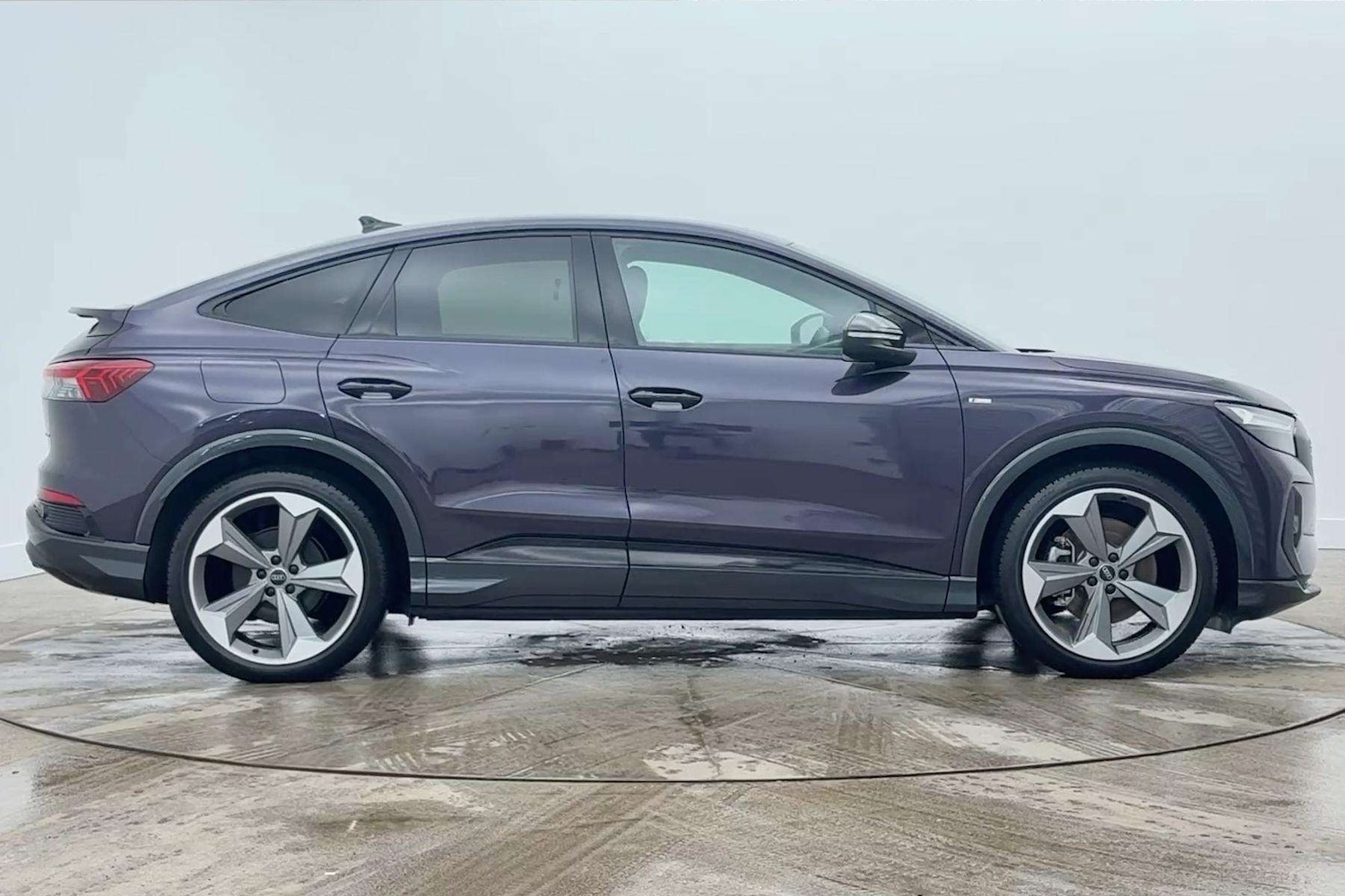 Used Audi Q4 e-tron 2025 for sale - 77553221: Photo 4