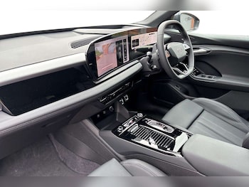 Used Audi Q6 e-tron 2026 for sale - 79294831: Photo
